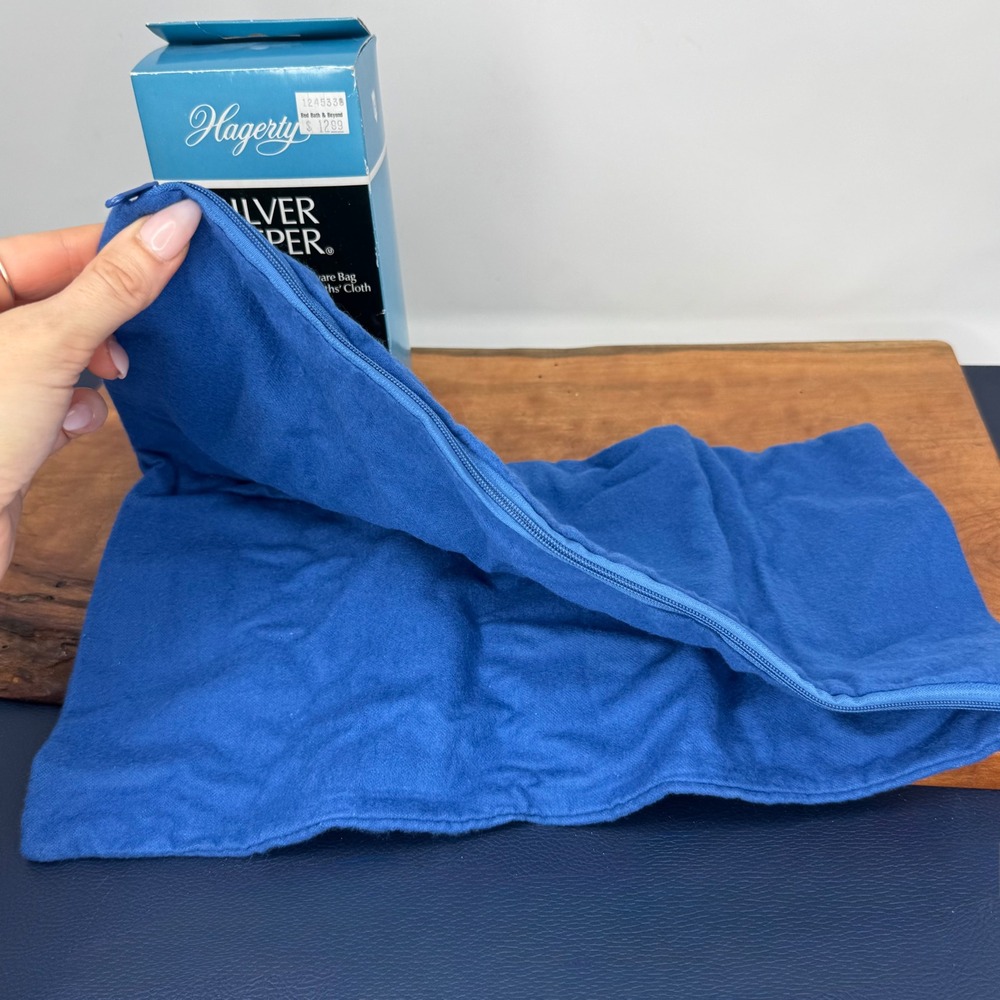 Hagerty Silver Keeper 15x15 Zippered Holloware Bag Tarnish Preventing Cloth Blue - Picture 3 of 4